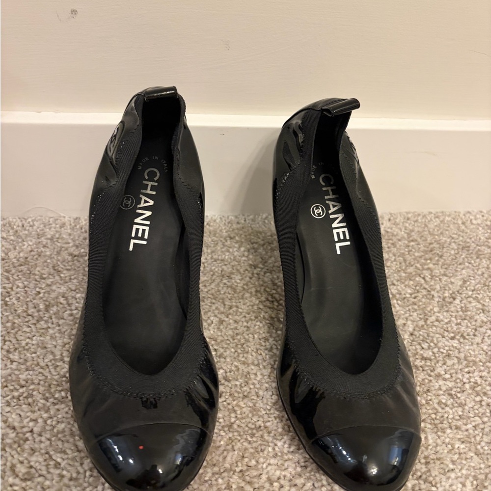 CHANEL Black Patent Leather Heels